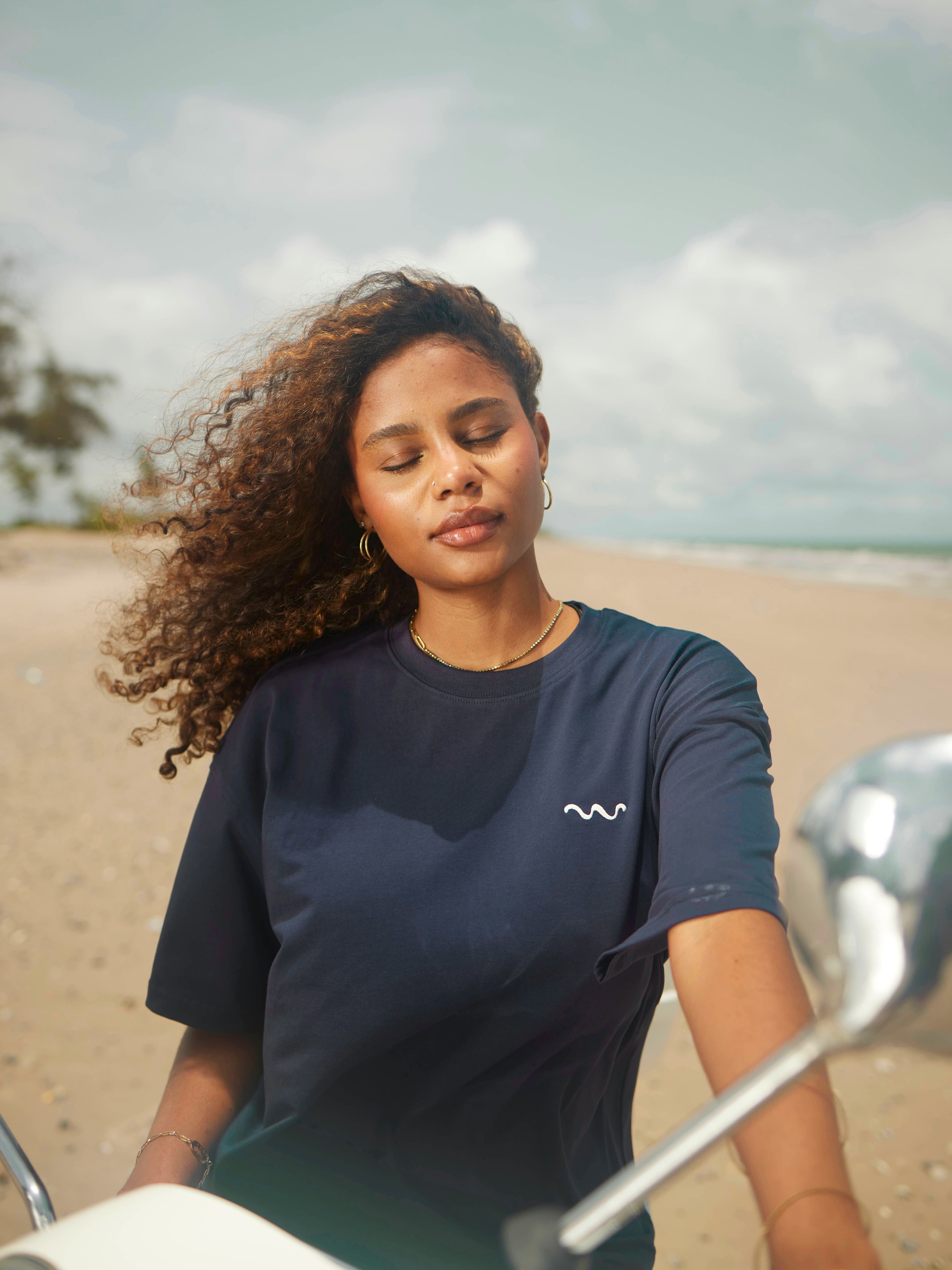 Wild Cruise Tee Navy